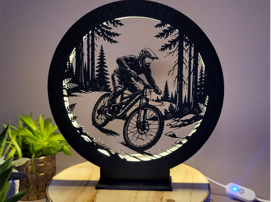 LAMPĂ 3D MTB – LUMINĂ AMBIENTALĂ PENTRU ADRENALINĂ ȘI RELAXARE
